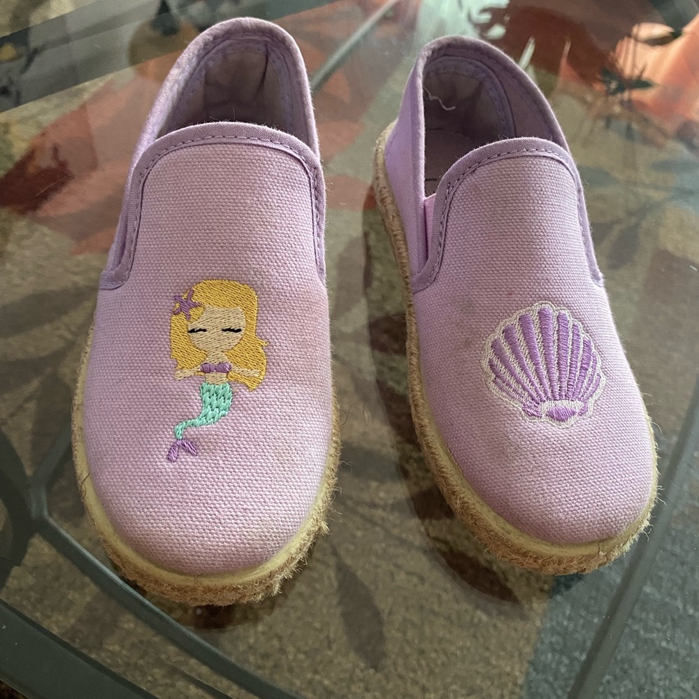 Saks fifth avenue just kidding toddler girl scented slip ons